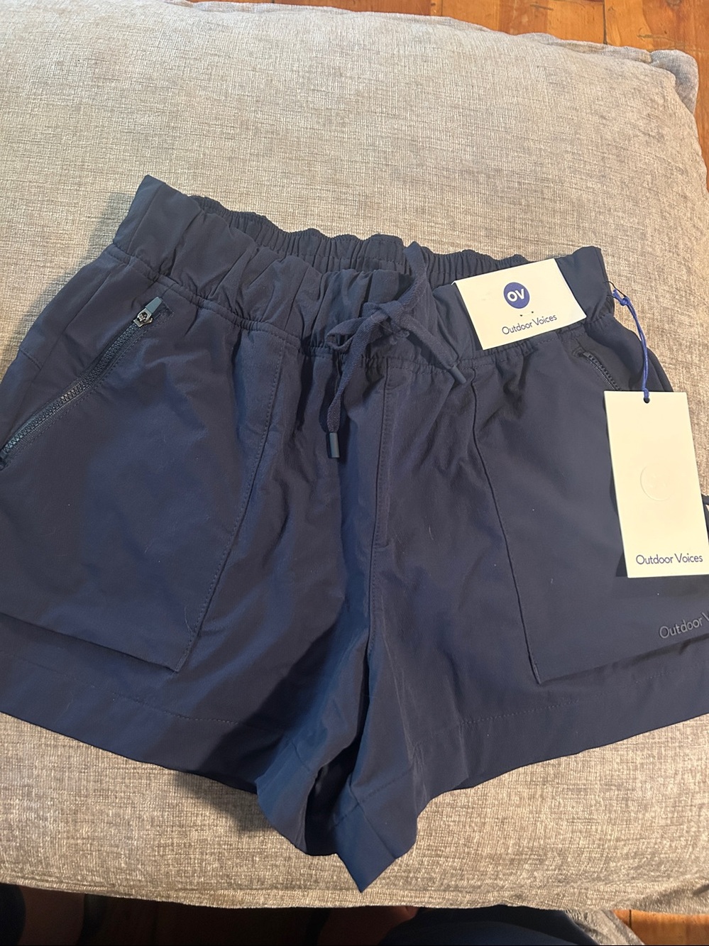 Outdoor Voices women’s Navy Elastic Waist Athletic Shorts size small comfort